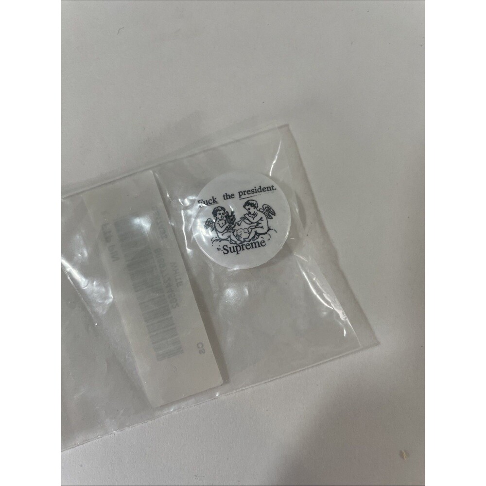 Supreme FTP Pin/Button (Spring 2017) - Picture 3 of 4